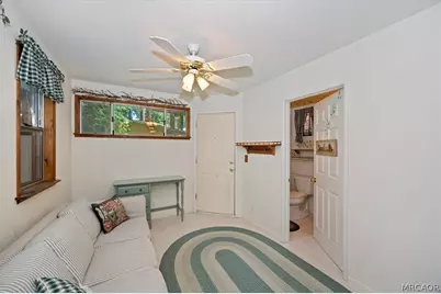 563 E Victoria Court, Lake Arrowhead, CA 92352 - Photo 32