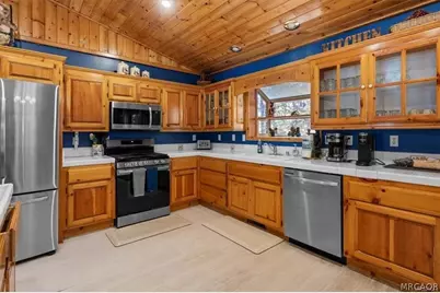 41640 Mockingbird Drive, Big Bear Lake, CA 92315 - Photo 8