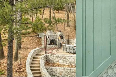 27516 W Shore Road, Lake Arrowhead, CA 92352 - Photo 24