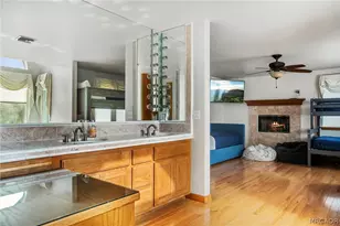 27516 W Shore Rd, Lake Arrowhead, CA 92352 - Photo 18