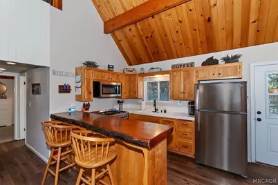 642 Villa Grove Avenue, Big Bear City, CA 92314 - Photo 6