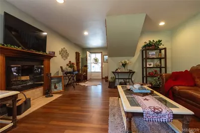 436 E Fairway Boulevard, Big Bear City, CA 92314 - Photo 4