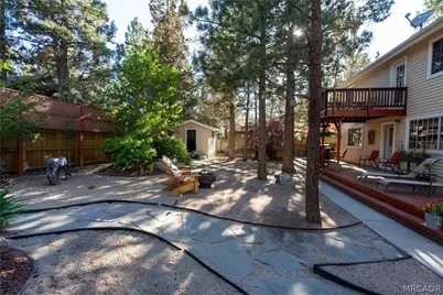 436 E Fairway Boulevard, Big Bear City, CA 92314 - Photo 12