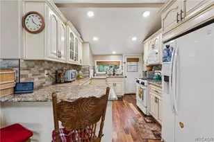 1557 Edgecliff Dr, Lake Arrowhead, CA 92352 - Photo 12