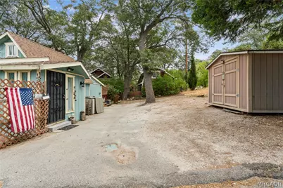 1557 Edge Cliff Drive, Lake Arrowhead, CA 92352 - Photo 28
