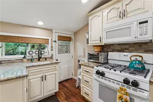 1557 Edgecliff Dr, Lake Arrowhead, CA 92352 - Photo 14