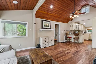 1557 Edge Cliff Drive, Lake Arrowhead, CA 92352 - Photo 2