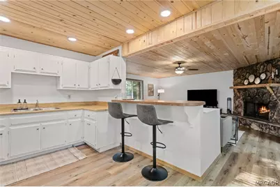 633 Barret Way, Big Bear City, CA 92314 - Photo 8