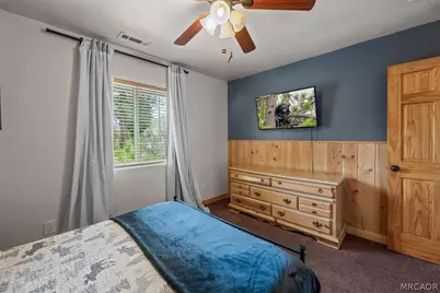 187 Dixie Lee Lane, Sugarloaf, CA 92386 - Photo 22