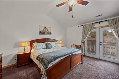 187 Dixie Lee Lane, Sugarloaf, CA 92386 - Photo 14