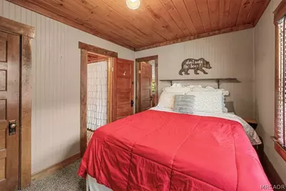 39253 Mohawk Drive, Fawnskin, CA 92333 - Photo 16