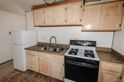 595 Vista Avenue, Sugarloaf, CA 92386 - Photo 8
