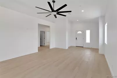 16443 Pine Street, Hesperia, CA 92345 - Photo 6
