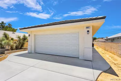 16443 Pine Street, Hesperia, CA 92345 - Photo 2