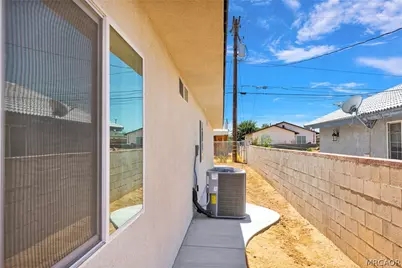 16443 Pine Street, Hesperia, CA 92345 - Photo 40