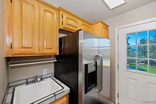 39495 Raccoon Dr, Fawnskin, CA 92333 - Photo 16