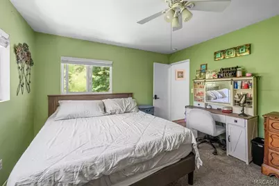 33910 Meadow Lane, Green Valley Lake, CA 92341 - Photo 30