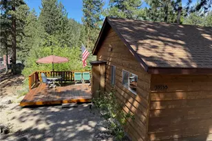 39155 Cedar Dell Rd, Fawnskin, CA 92333 - Photo 18