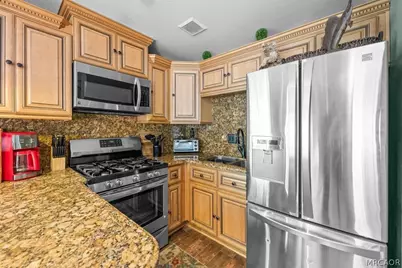 300 Hilltop Lane, Big Bear City, CA 92314 - Photo 18