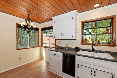 863 Oak Road, Lake Arrowhead, CA 92386 - Photo 8