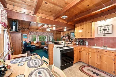 328 E Mojave Boulevard, Big Bear City, CA 92314 - Photo 14
