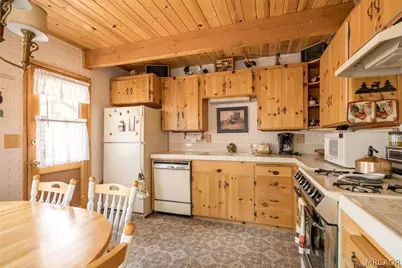 42737 La Cerena Avenue, Big Bear Lake, CA 92315 - Photo 10