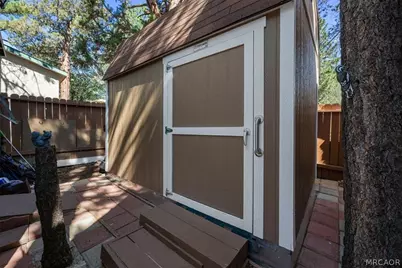 396 Holmes Lane, Sugarloaf, CA 92386 - Photo 8