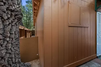 396 Holmes Lane, Sugarloaf, CA 92386 - Photo 6