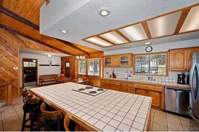43659 Wolf, Big Bear Lake, CA 92315 - Photo 16