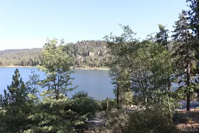 220 North Shore Drive, Fawnskin, CA 92333 - Photo 4
