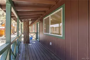 448 Victoria Ln, Sugarloaf, CA 92386 - Photo 2