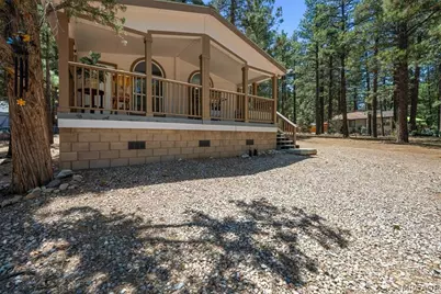 2016 Mahogany Lane, Big Bear City, CA 92314 - Photo 4
