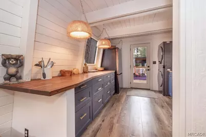 909 W Rainbow Boulevard, Big Bear City, CA 92314 - Photo 12