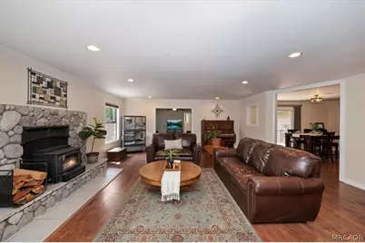 41725 Mockingbird Drive, Big Bear Lake, CA 92315 - Photo 6