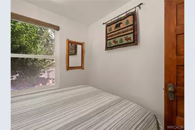 40083 Lakeview Drive, Big Bear Lake, CA 92315 - Photo 18