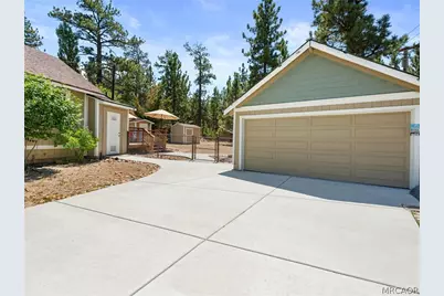 40083 Lakeview Drive, Big Bear Lake, CA 92315 - Photo 8