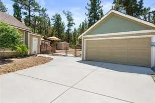 40083 Lakeview Dr, Big Bear Lake, CA 92315 - Photo 8