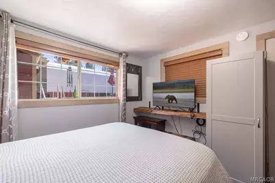 500 E Meadow Lane, Big Bear City, CA 92314 - Photo 18