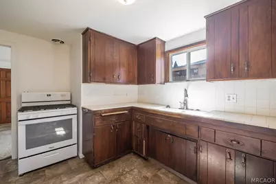 1031 W Aeroplane Boulevard, Big Bear City, CA 92314 - Photo 8