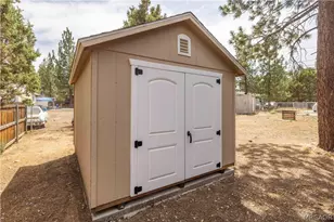 908 Spruce Ln, Big Bear City, CA 92314 - Photo 22
