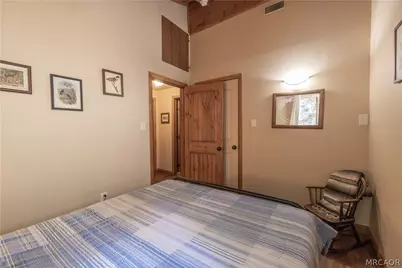 528 Villa Grove Avenue, Big Bear City, CA 92314 - Photo 16