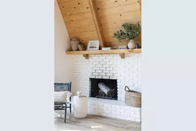 1340 Yosemite Drive, Lake Arrowhead, CA 92352 - Photo 4