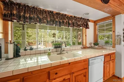 416 Pineview Drive, Big Bear City, CA 92314 - Photo 12