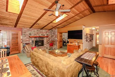 401 Pintail Drive, Big Bear City, CA 92314 - Photo 6
