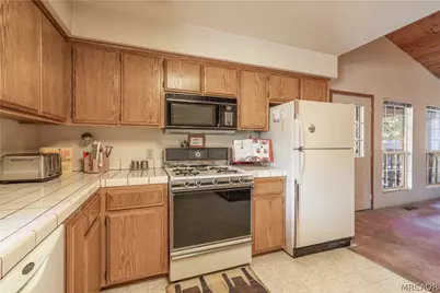 444 Elysian Boulevard, Big Bear City, CA 92314 - Photo 8