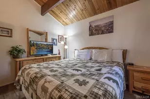 926 Robinhood Blvd, Big Bear City, CA 92314 - Photo 8