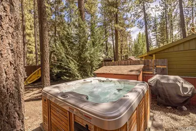 926 Robinhood Boulevard, Big Bear City, CA 92314 - Photo 16