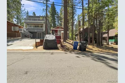 506 W Rainbow Boulevard, Big Bear City, CA 92314 - Photo 4