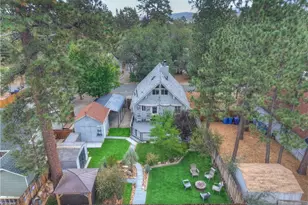 524 Highland Ln, Sugarloaf, CA 92386 - Photo 2