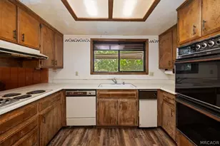 983 Teakwood Dr, Lake Arrowhead, CA 92352 - Photo 4